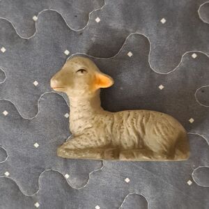 HOMCO Lamb Porcelain Nativity 5216 Figurine